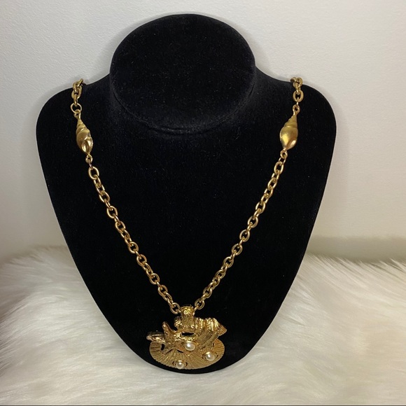 ๐2 for $25-Vintage Gold Tone Sea Shell Necklace - Picture 4 of 9